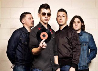 Stelle cadenti dal cielo di Sheffield: Arctic Monkeys Arctic Monkeys
