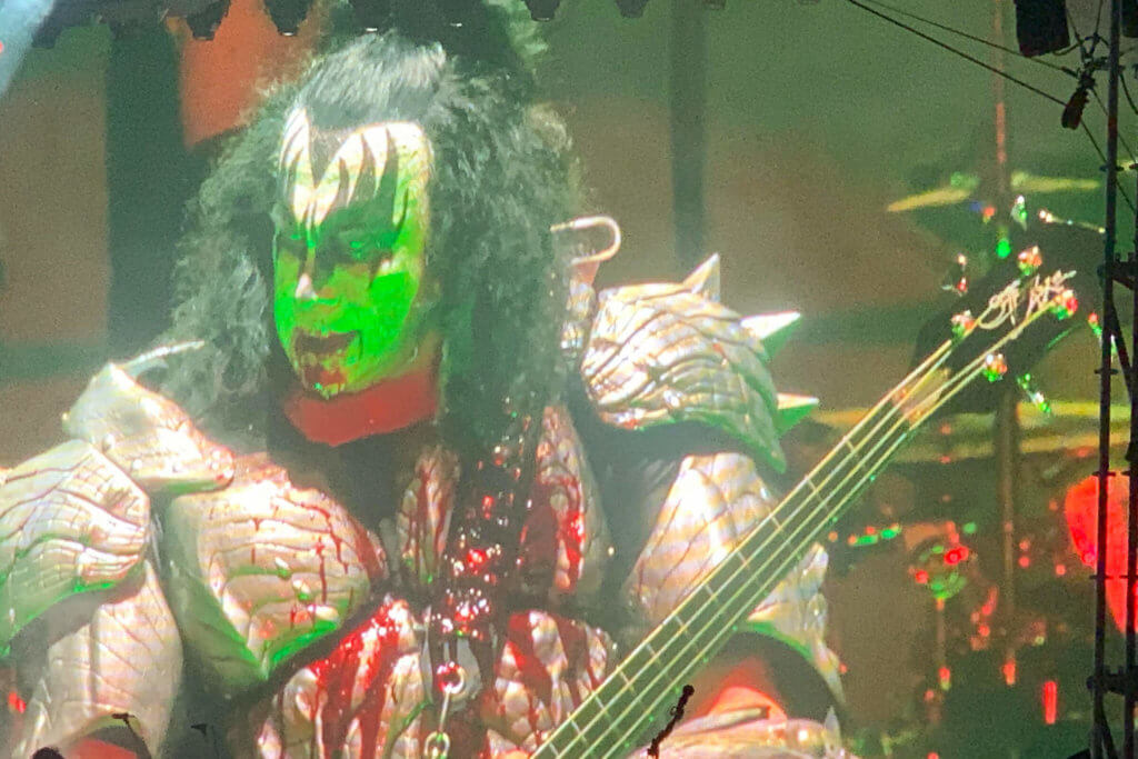 Gene Simmons – Kiss – End of The Road